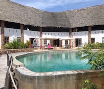 On the secluded Che Shale Beach, Ampoja House is a family-owned beach house surrounded by coconut palms and other indigenous plants. The house is named for the three daughters of the family: Amber, Poppy and Jade. The family has been in Kenya for three generations;
