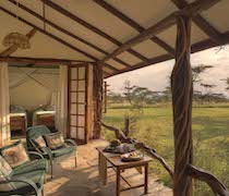 Topi House is a private house located between the the Olare Orok Conservancy and the Maasai Mara National Reserve. The house, set amongst acacia trees, has views of the conservancy and the reserve. The area has rolling hills with attractive viewpoints, which make lovely spots